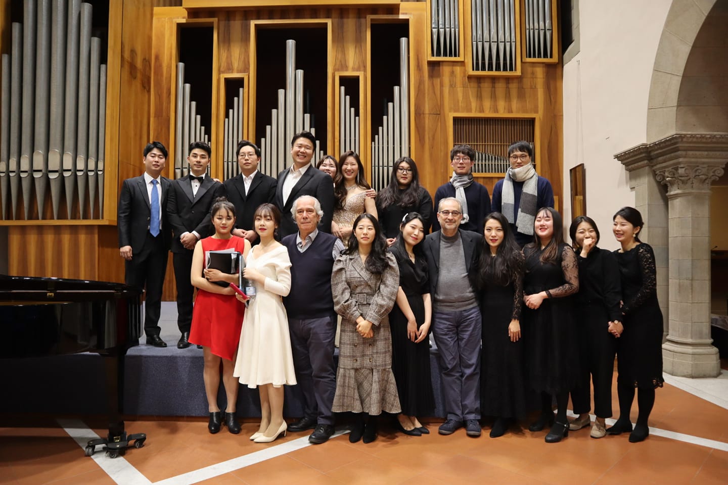 Nessuna descrizione della foto disponibile.